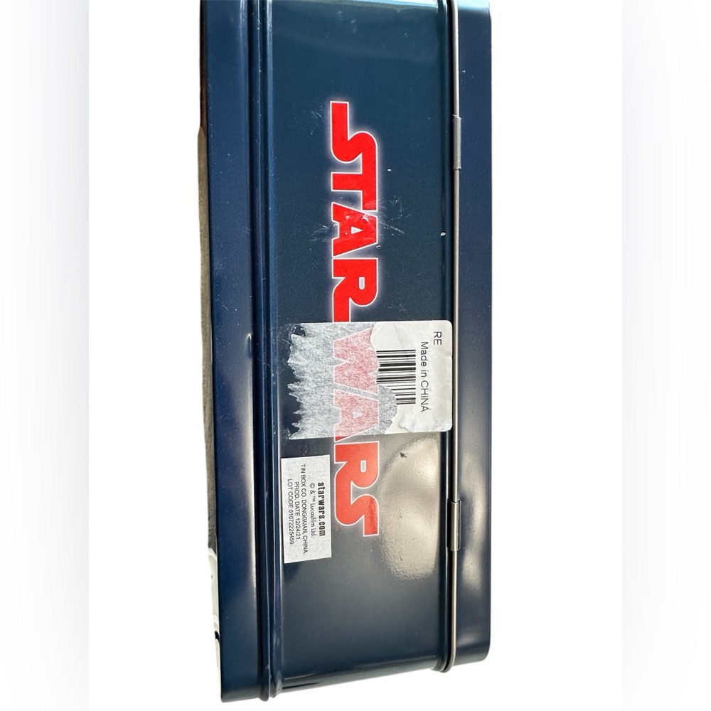 Star Wars Themed Metal Lunchbox - Picture 5 of 6